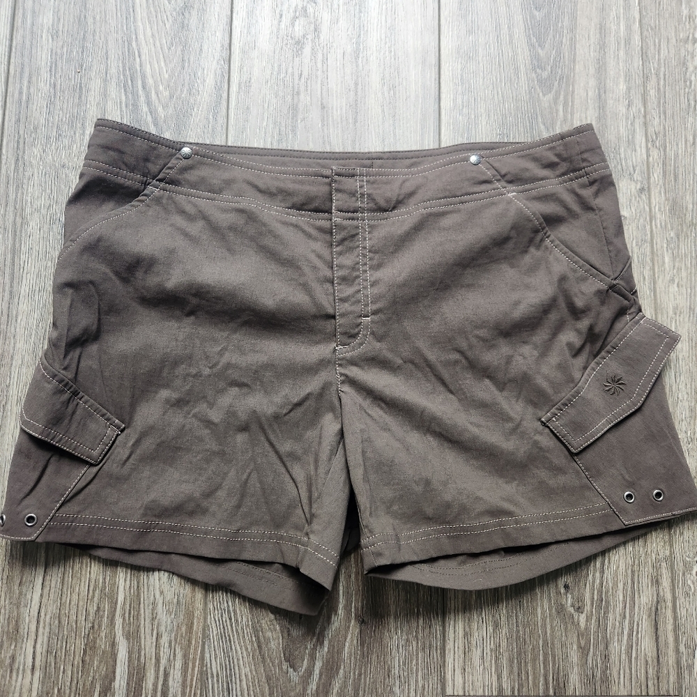 Athleta Quick Dry Shorts 5" Pockets